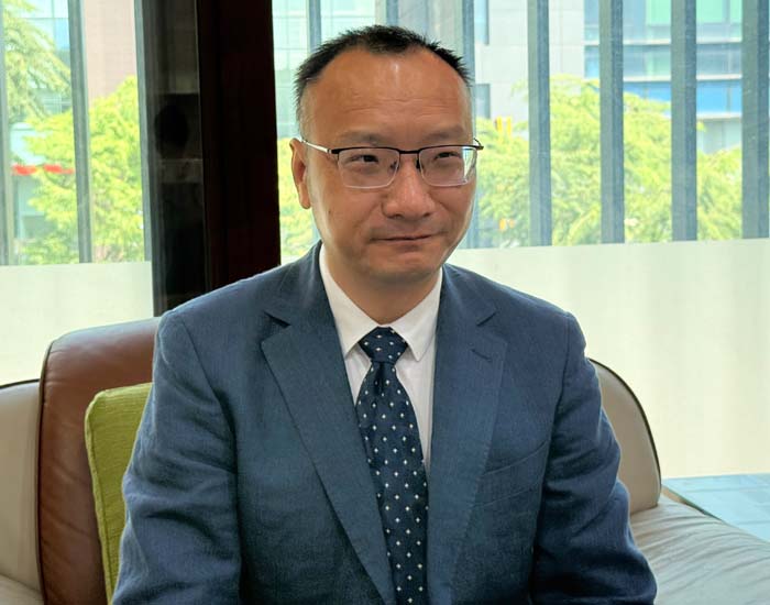 에디터 사진