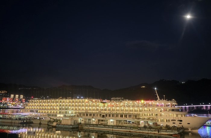 에디터 사진